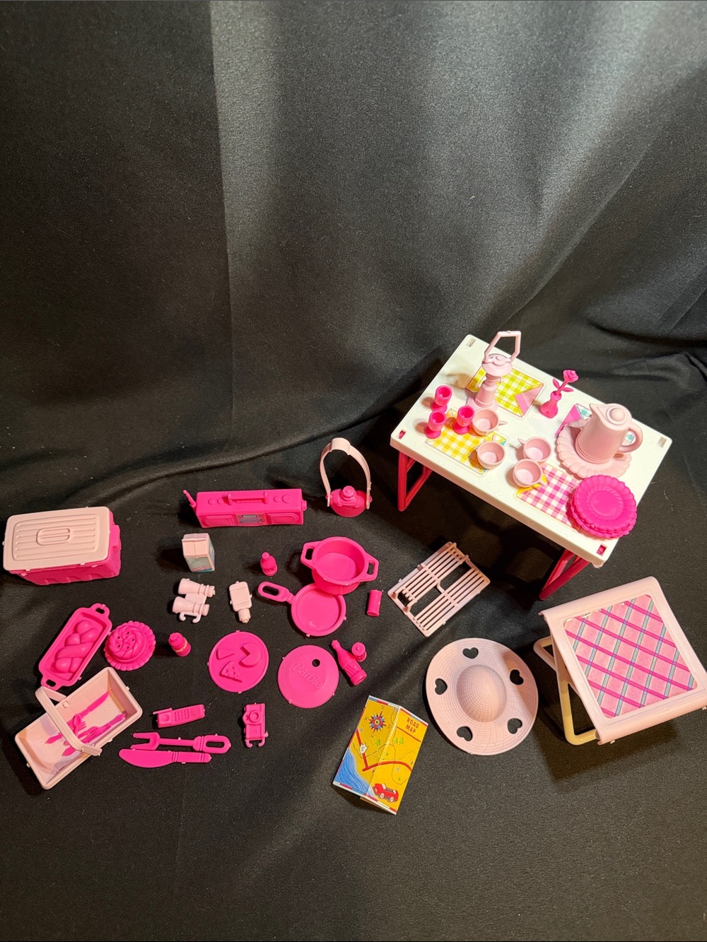 1995 Barbie Mini Van Camper Accessories